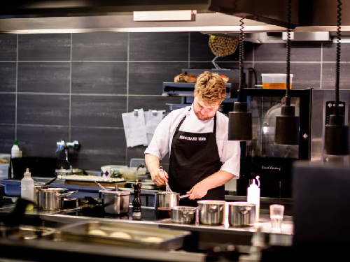 怎么去挑选一套优质的炊具套装